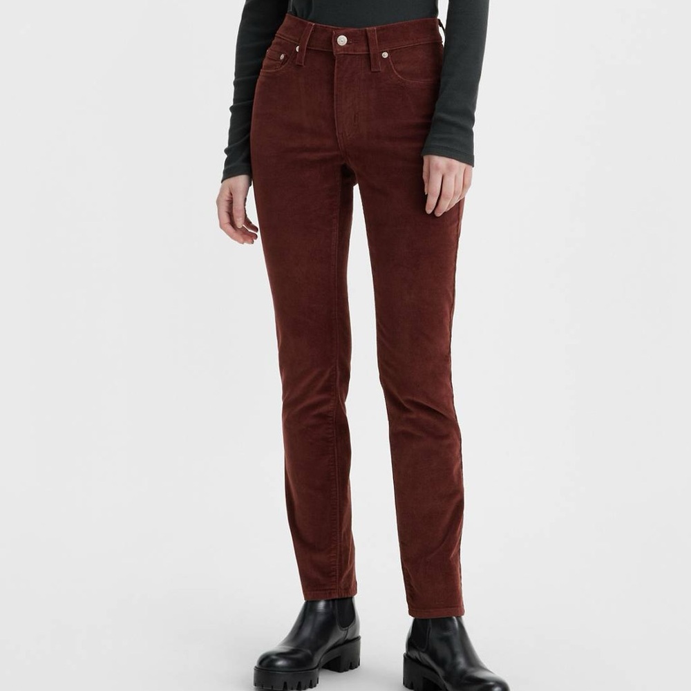 Levi’s 724 Corduroy High Rise Slim Straight